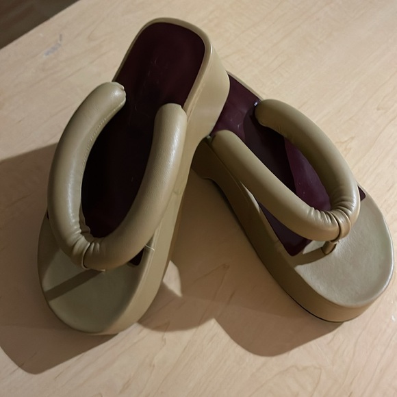 Staud - Picture 2 of 4